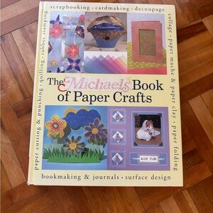 The Michaels Book of Paper Crafts Hardcover | Very Good Condition